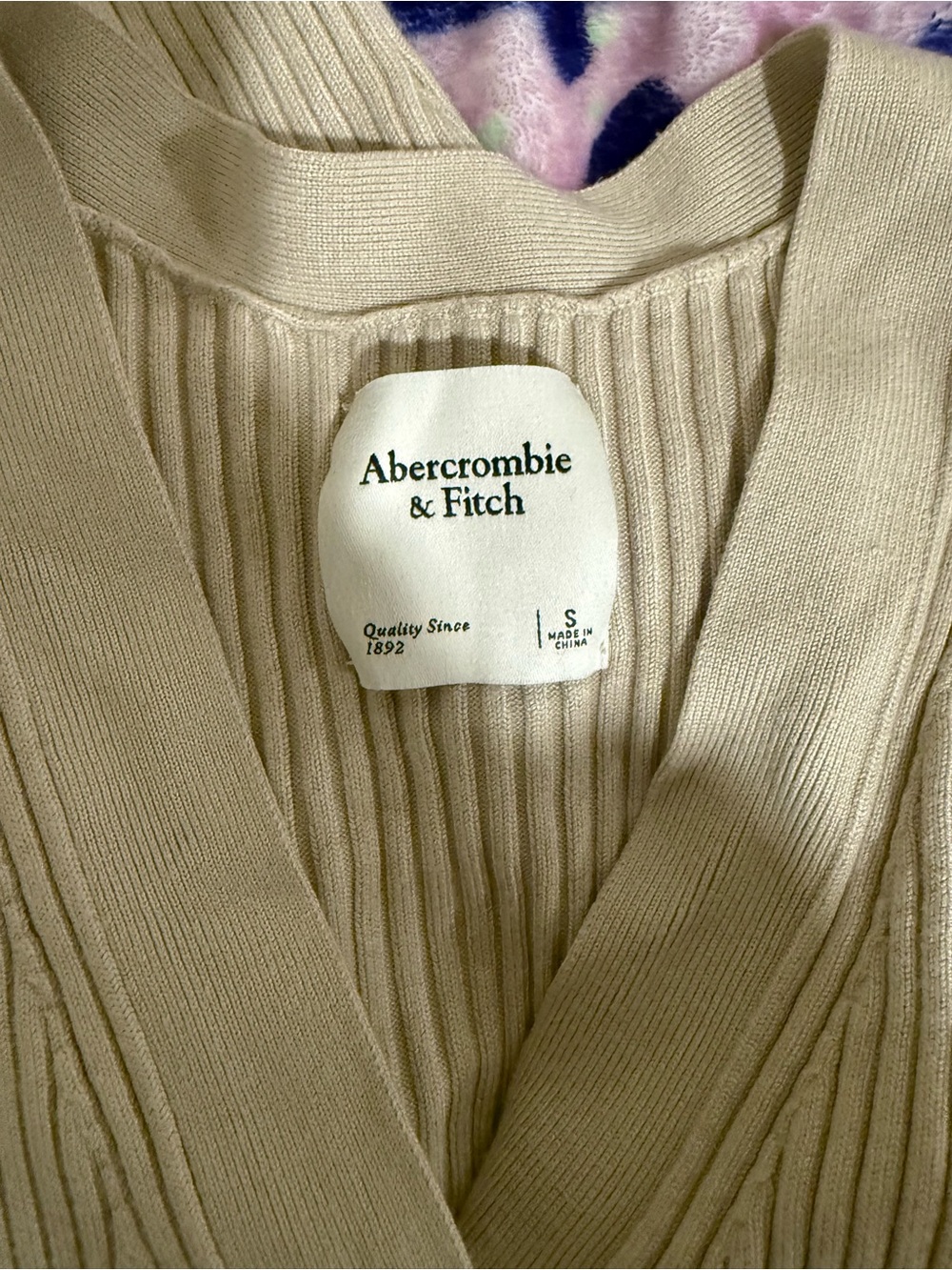 Abercrombie & Fitch Cropped Cardigan - Picture 6 of 6